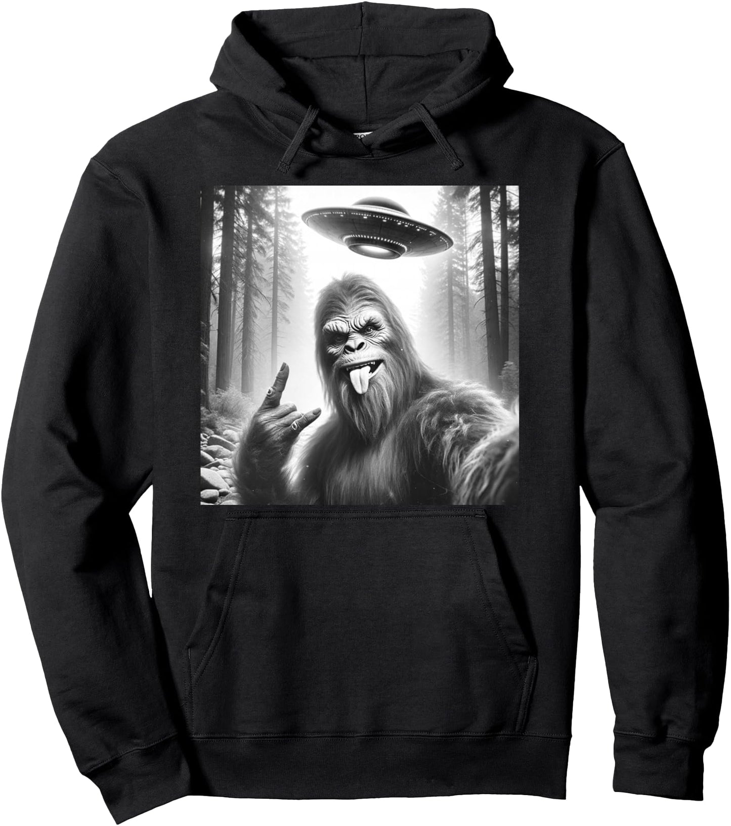 Funny Sasquatch Bigfoot Rock On Selfie With UFO Alien Pullover Hoodie