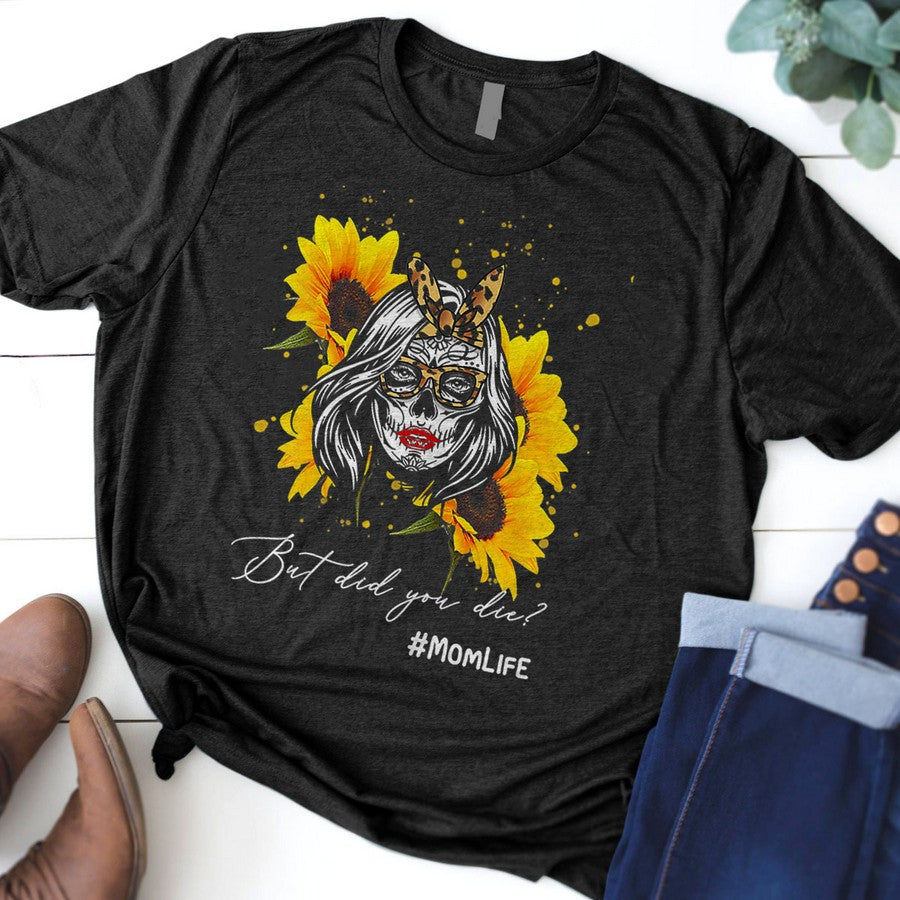 Skull Woman Leopard Print Glasses Bandana Sunflower Momlife T-Shirt