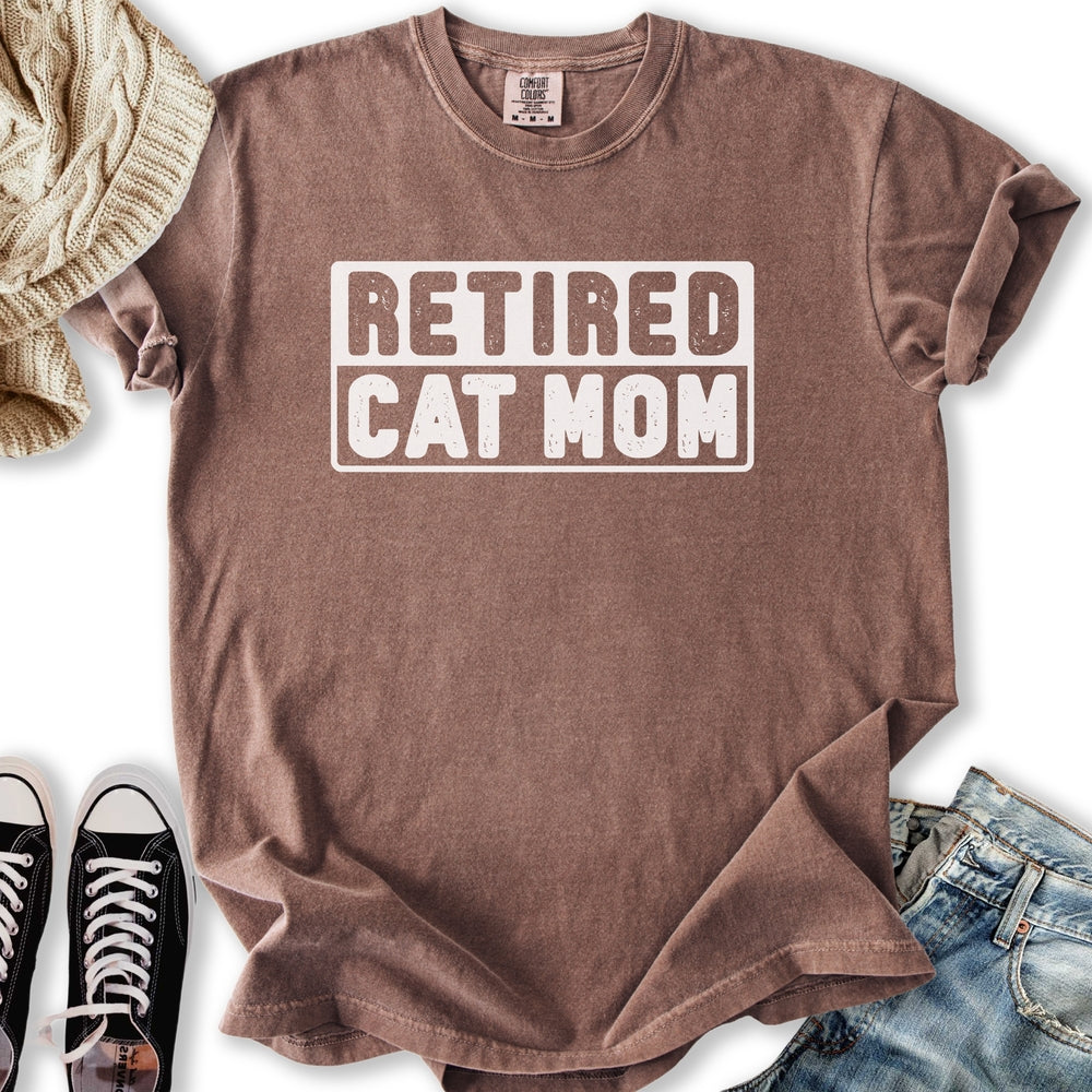 Retired Cat Mom T Sweatshirt Stylish Look