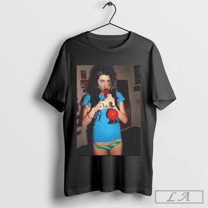 Amy Winehouse Smoking Bong Tee Trendy Art