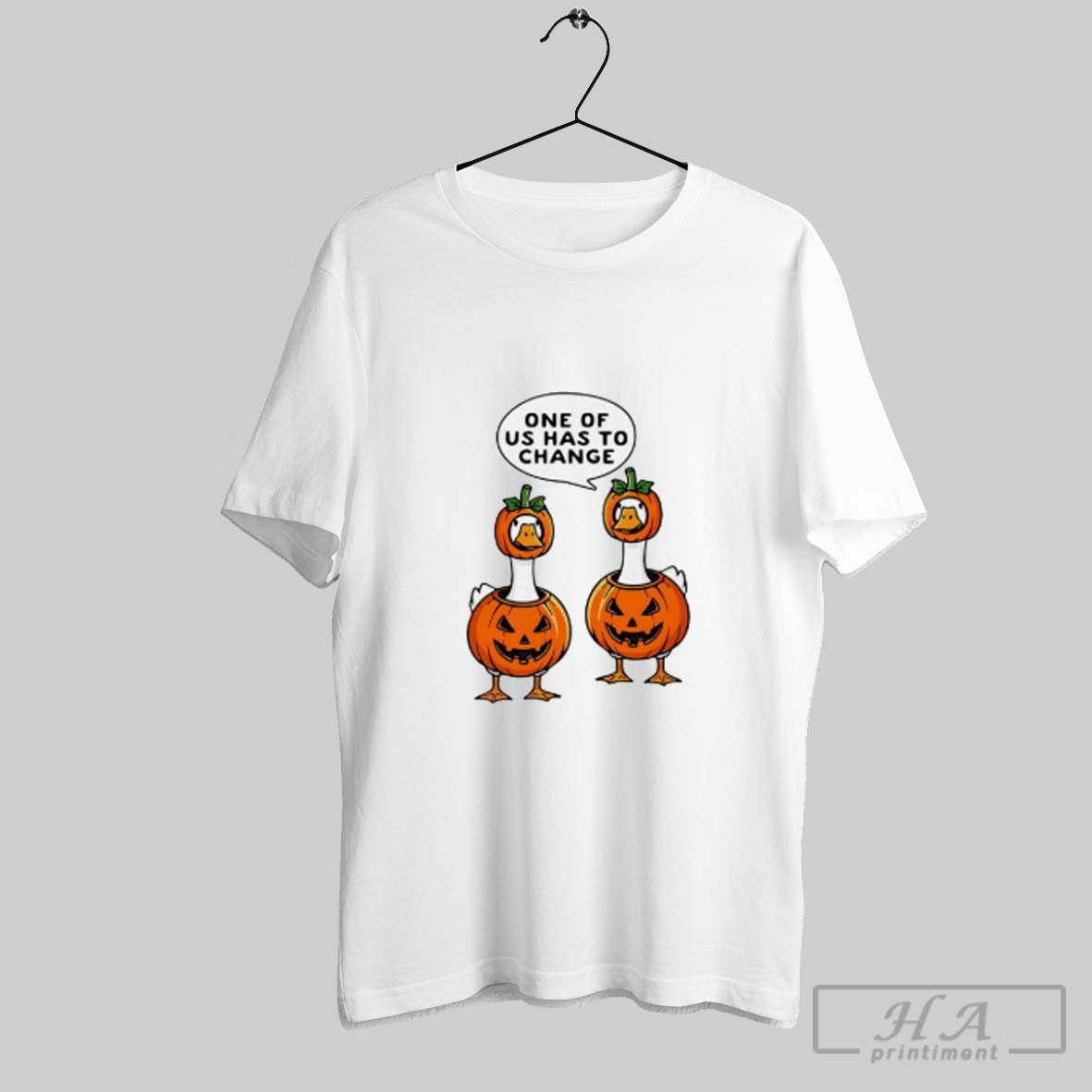 One Us Has To Change Geese Halloween Pumpkin Costume Tee Classic