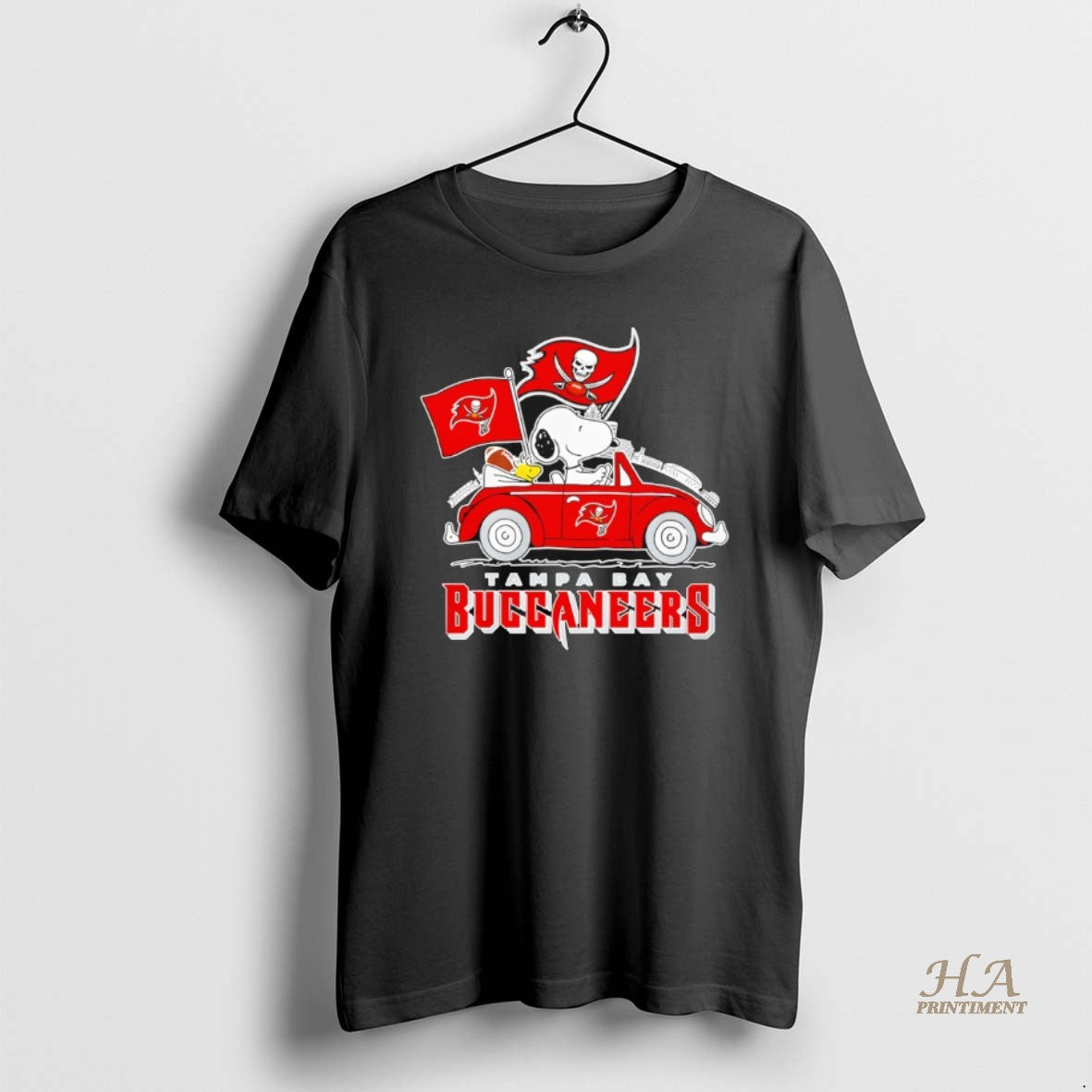Tampa Bay Buccaneers X Snoopy And Woodstock Drive Car Tee Exclusive
