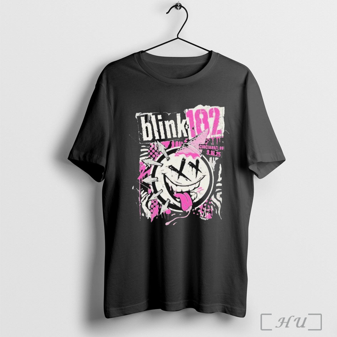 Officials Blink 182 Riverbend Music Center Cincinnati Ohio September