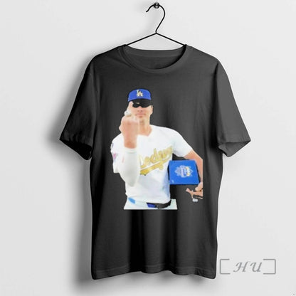 Officials Kike Hernandez Middle Finger Ring Los Angeles Dodgers 2025