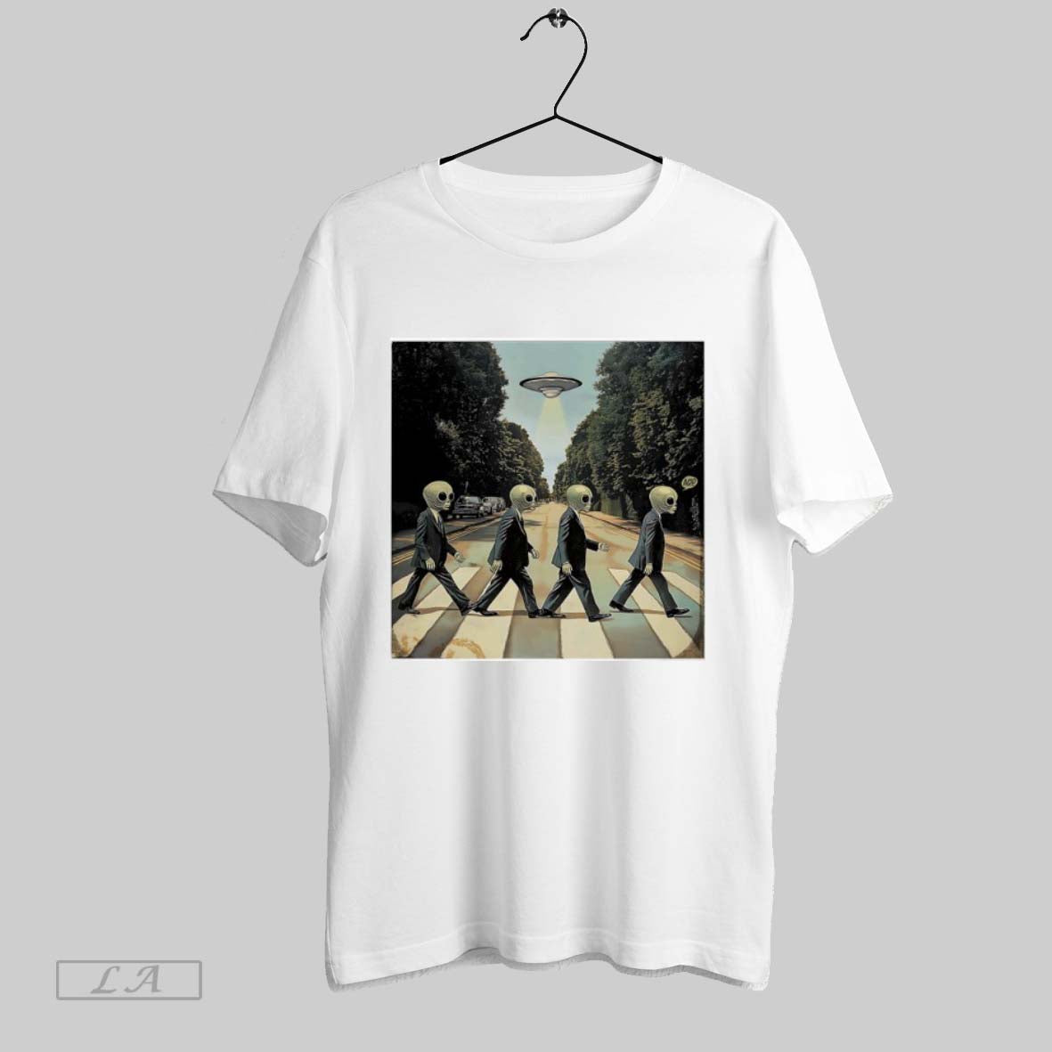 Original Ufo Aliens Walking Across Photo Sweatshirt Vintage Merch