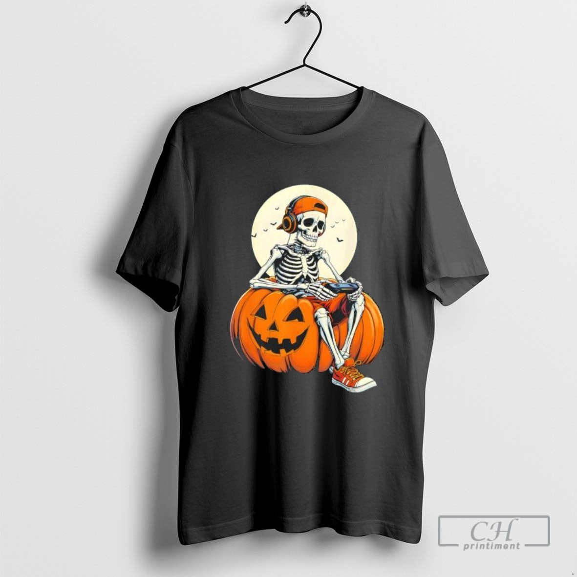 Spooky Pumpkin Skeleton Gamer Halloween Shirt Retro Fashion