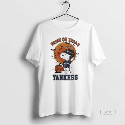 Trendy Snoopy Los Angeles Yankees Mlb Trick Or Treat Halloween 2025